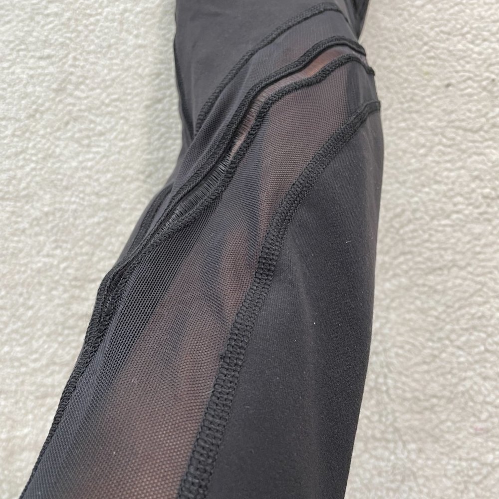 lululemon WunderUnders with Mesh Detail - Picture 4 of 4